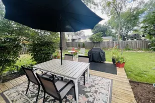 2374 Jourdain Ln, Green Bay, WI 54301 - Photo 10