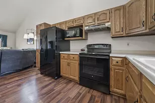 188 E Pioneer Rd, Fond du Lac, WI 54935 - Photo 10