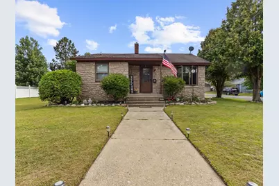 1417 30th Avenue, Menominee, MI 49858 - Photo 1