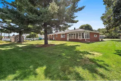 161 Parkside Court, Green Bay, WI 54313 - Photo 2