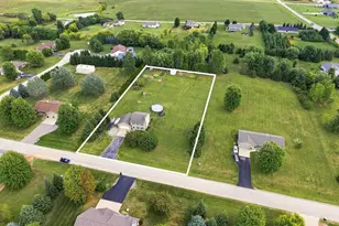 542 Highland Meadow Trail, Pulaski, WI 54162 - Photo 10