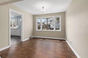 907 W 8th Ave, Oshkosh, WI 54902 - Photo 12