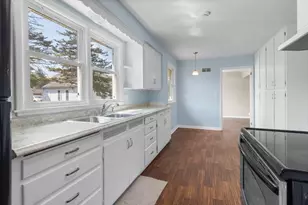 907 W 8th Ave, Oshkosh, WI 54902 - Photo 18