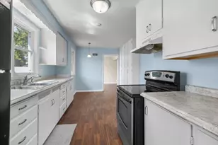 907 W 8th Ave, Oshkosh, WI 54902 - Photo 16