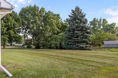 1238 Willow Bend Lane, Oshkosh, WI 54904 - Photo 6
