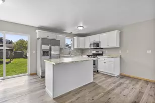 2108 Gadwall Ln, Green Bay, WI 54311 - Photo 8
