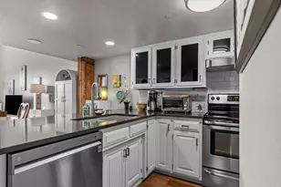 1545 Arboretum Dr, Oshkosh, WI 54901 - Photo 10