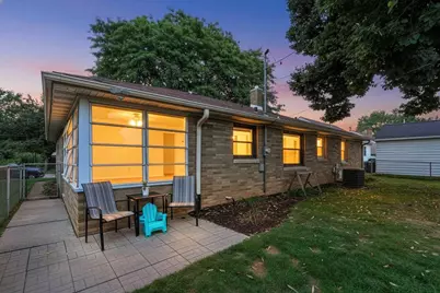 1940 Newberry Avenue, Green Bay, WI 54302 - Photo 2