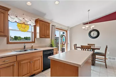 5056 Snapdragon Circle, Little Suamico, WI 54141 - Photo 14