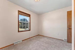 5056 Snapdragon Cir, Little Suamico, WI 54141 - Photo 32