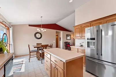 5056 Snapdragon Circle, Little Suamico, WI 54141 - Photo 12