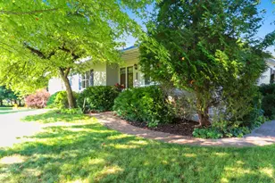 5050 Redbud Ct, Green Bay, WI 54311 - Photo 6