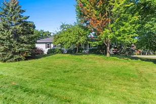 5050 Redbud Ct, Green Bay, WI 54311 - Photo 8