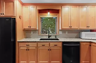 5050 Redbud Ct, Green Bay, WI 54311 - Photo 36