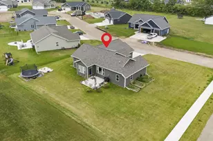 1777 Loyal Dr, Neenah, WI 54956 - Photo 40