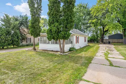 1837 Plymouth Street, Oshkosh, WI 54901 - Photo 4