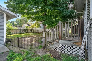 105 E Sumner St, Weyauwega, WI 58983 - Photo 4