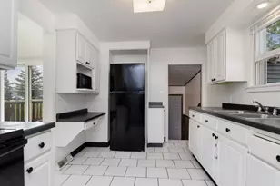 408 Oak St, Green Bay, WI 54304 - Photo 12