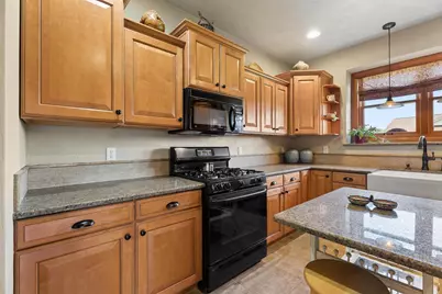 2993 Georgetown Place, Menasha, WI 54952 - Photo 12