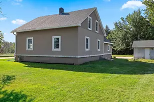 1372 Phillips Rd, Green Bay, WI 54311 - Photo 8