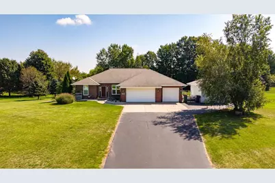 3206 River Forest Hills Drive, Pulaski, WI 54162 - Photo 1