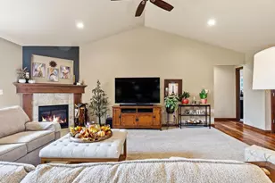 3594 Bay Harbor Dr, Green Bay, WI 54311 - Photo 10