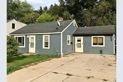 1139 Wirtz Avenue, Green Bay, WI 54304 - Photo 1