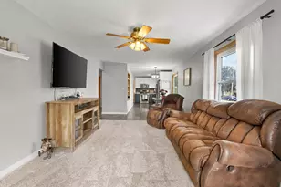 1324 Bismarck Ave, Oshkosh, WI 54902 - Photo 8