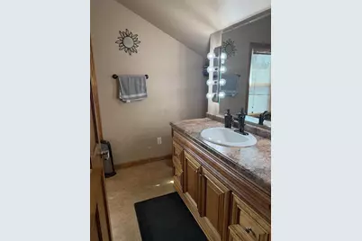 616 E Jefferson Street, Waupun, WI 53963 - Photo 4