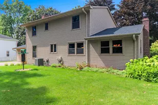 2697 Indian Hill Dr, Green Bay, WI 54313 - Photo 46