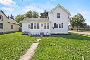 201 Monroe St, Waupun, WI 53963 - Photo 1