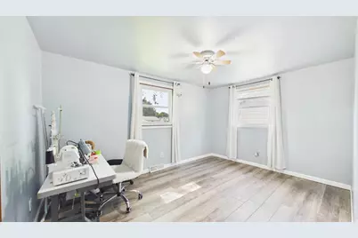 1864 Neal Court, Green Bay, WI 54302 - Photo 12