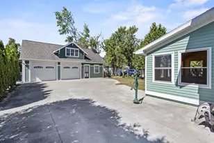 379 Naymut St, Menasha, WI 54952 - Photo 36