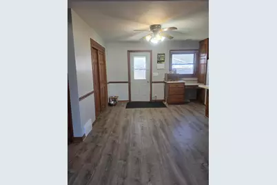 239 W Water Street, Brillion, WI 54110 - Photo 6