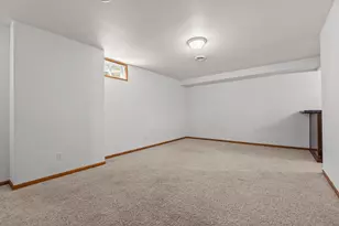 3817 Purple Crest Dr, Oshkosh, WI 54901 - Photo 16