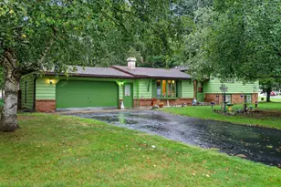 104 Crestwood Ct, Shawano, WI 54166 - Photo 4
