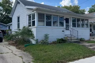 1033 Jefferson St, Oshkosh, WI 54901 - Photo 1