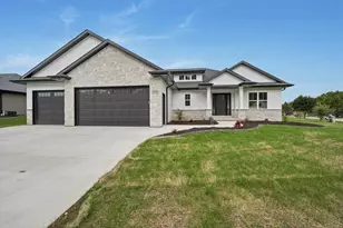 3196 Eclipse Dr, Belleville, WI 54311 - Photo 2