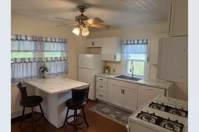 1843 Hubbard Street, Oshkosh, WI 54902 - Photo 4