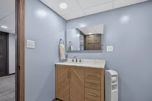 1135 Windsor St, Oshkosh, WI 54902 - Photo 16