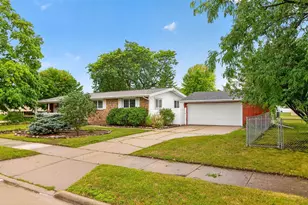 1135 Windsor St, Oshkosh, WI 54902 - Photo 1