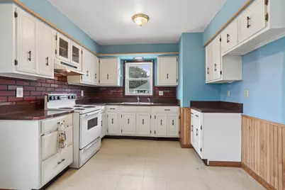 1311 S 31st Street, Manitowoc, WI 54220 - Photo 4