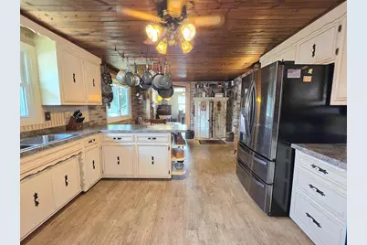 540 Somerset Drive, Green Bay, WI 54301 - Photo 14