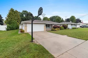 2336 44th St, Two Rivers, WI 54241 - Photo 48