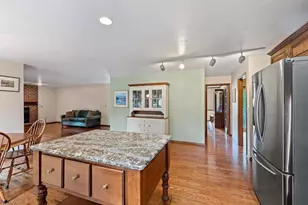 3560 Highland Center Dr, Green Bay, WI 54311 - Photo 6