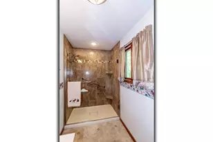 1903 Lawrence St, New London, WI 54961 - Photo 18
