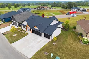 1831 Bobby Jones Dr, De Pere, WI 54115 - Photo 36