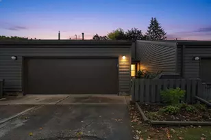 33 Webster Heights Dr, Green Bay, WI 54301 - Photo 2
