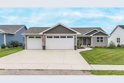 1541 Liberty Avenue, Neenah, WI 54956 - Photo 1
