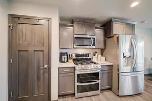 1541 Liberty Ave, Neenah, WI 54956 - Photo 2